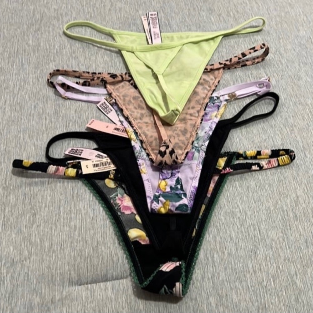 1 Victoria’s Secret SMALL PANTIES STRING